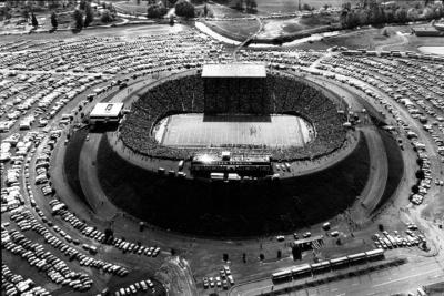 Autzen Stadium, 1980s