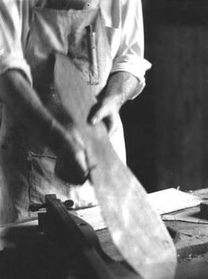 Amburgey, Appalachian dulcimer maker
