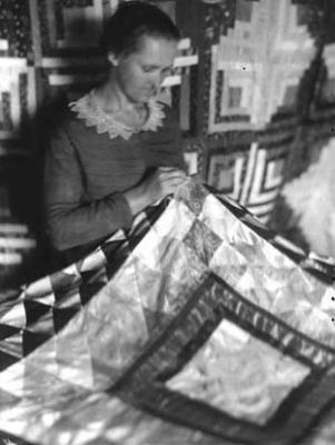 Ms. Ray Burnett, quilter, quilting