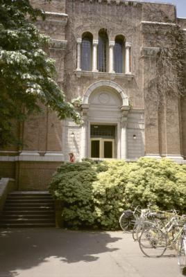 Gilbert Hall, University of Oregon (Eugene, Oregon)